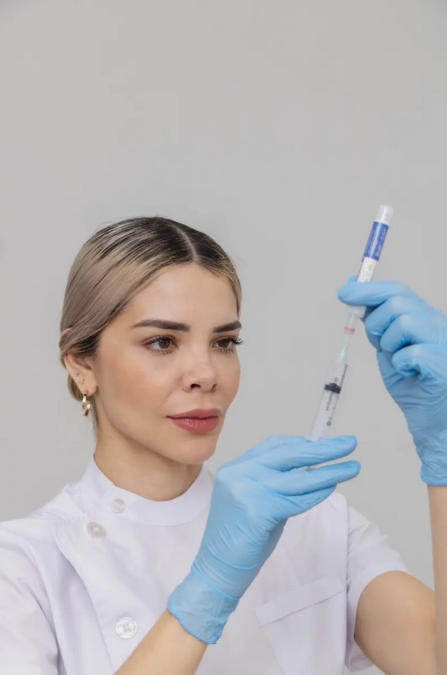 Resultado de tratamiento de rejuvenecimiento facial en Longevity Clinic